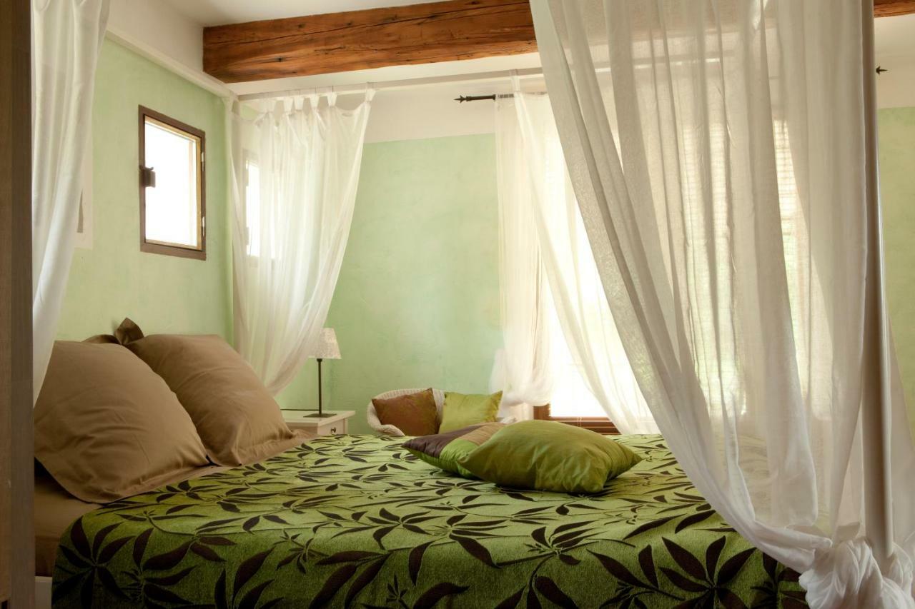 Mas La Jaina Bed & Breakfast Bargemon Exterior photo
